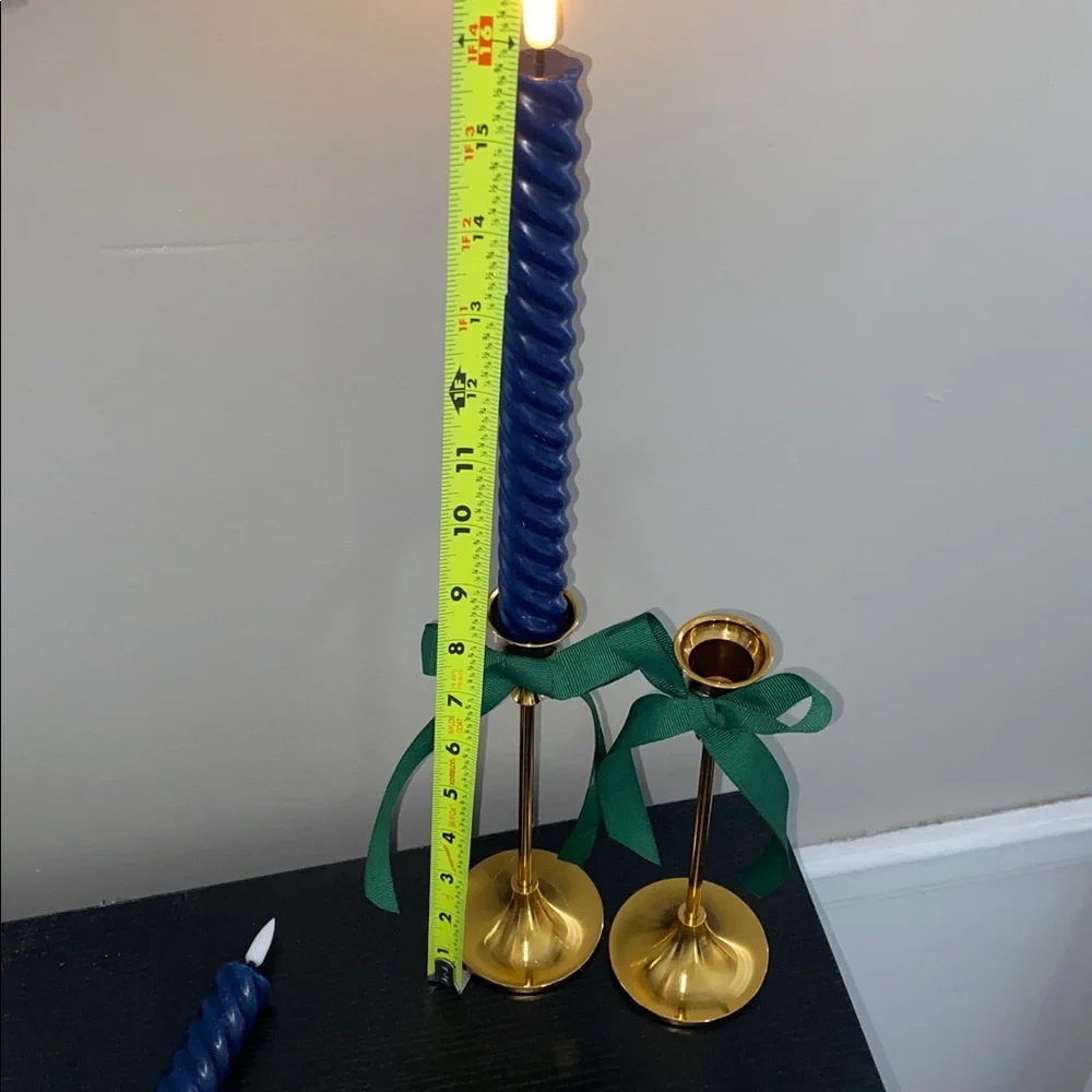 Lauren Christmas style Theme Blue Spiral Candles Gold Holders candlesticks set 2